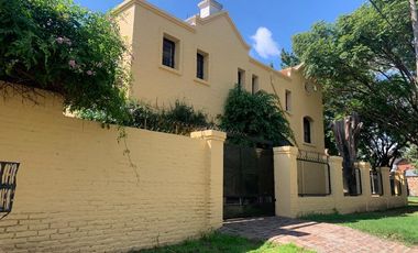 Casa 5 dormitorios venta en Don Torcuato