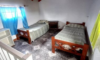 OPORTUNIDAD EN TRIPLEX!! ZONA MAR DE AJO!!
