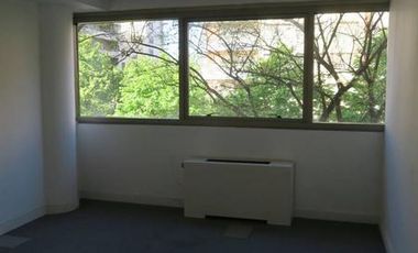 Oficina en alquiler en Puerto Madero en edificio de categoría
