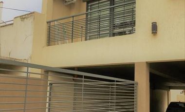 VENTA - EXCELENTE 3 AMBIENTES C/2 COCHERAS! SEMINUEVO!