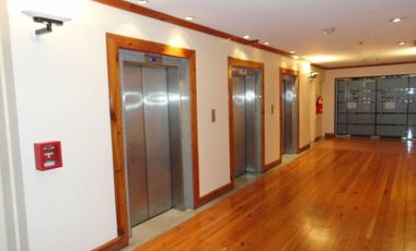 Oficina en Alquiler con vista al rio en excelente estado lista para ocupar