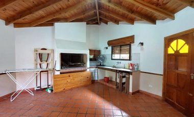 Casa (en PH) - Venta  - Villa Gesell - 4 Ambientes - Gas Natural