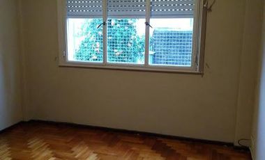 Departamento 3 ambientes. Excelente ubicación. Apto crédito.