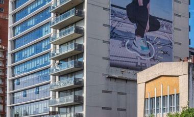 Impecable Oficina 100 m2 en zona Nuñez Belrgrano con Balcón - Seguridad y cochera