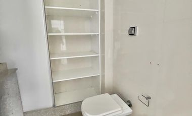 Impecable Oficina 100 m2 en zona Nuñez Belrgrano con Balcón - Seguridad y cochera