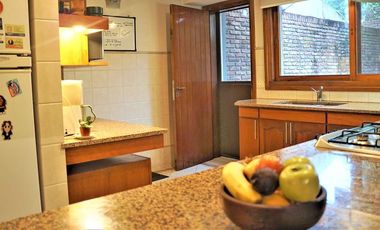 VENTA, CHALET EN EL CORAZÓN DE BARRIO PARQUE BERNAL