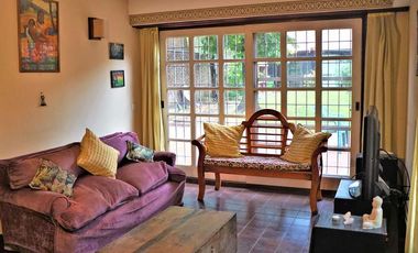 VENTA, CHALET EN EL CORAZÓN DE BARRIO PARQUE BERNAL