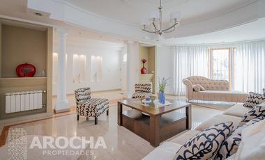 Casa en  Bernal - Venta