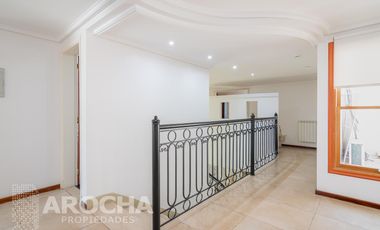 Casa en  Bernal - Venta