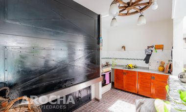Casa en  Bernal - Venta