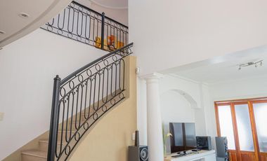 Casa en  Bernal - Venta