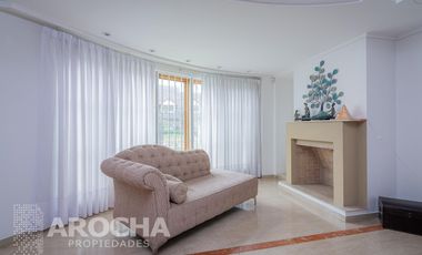 Casa en  Bernal - Venta