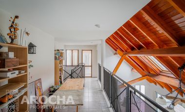 Casa en  Bernal - Venta