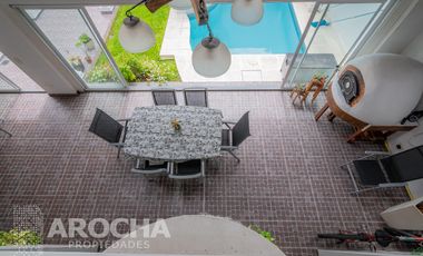 Casa en  Bernal - Venta