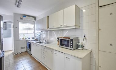 VENTA Departamento 4 ambientes con dependencia de servicio - Belgrano R