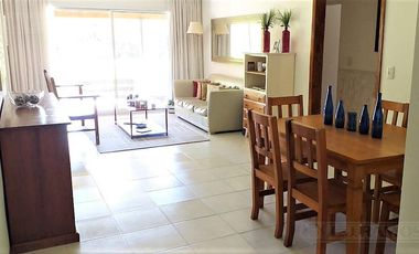 3 DORMITORIOS Y AREA DE SERVICIO. LOTE INTERNO.