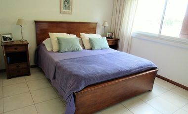 3 DORMITORIOS Y AREA DE SERVICIO. LOTE INTERNO.