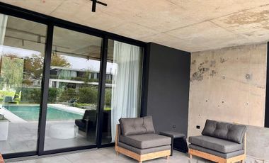 Casa en Alquiler Temporal - Barrio La Calesa - Pilará - Mallmann Propiedades