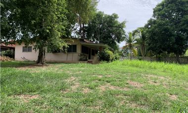 Se Vende Casa en Coronado A Pasos de la Playa