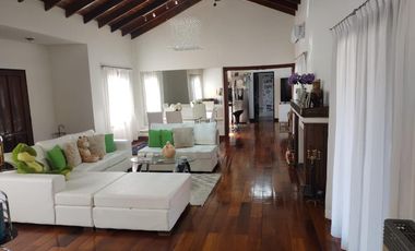 Casa en  Alquiler Temporario en Barrio Haras del Sol