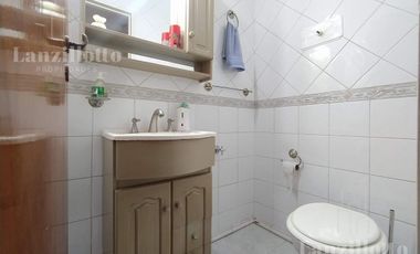 4amb cohcera   baulera   dos patios !!