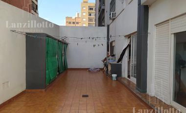 4amb cohcera   baulera   dos patios !!