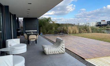 Casa aL AGUA en Acacias, Puertos del Lago - Escobar