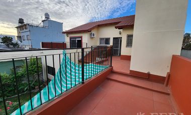 Venta casa de 5 ambientes con cochera en Wilde