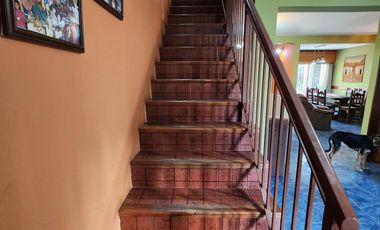 Venta casa de 5 ambientes con cochera en Wilde