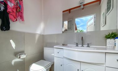 Casa de 3 dormitorios en venta en  Barrio Acevedo