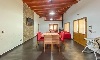 Casa de 3 dormitorios en venta en  Barrio Acevedo