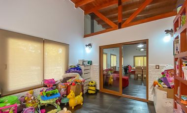 Casa de 3 dormitorios en venta en  Barrio Acevedo