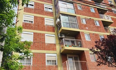 Venta depto 3 dormitorios con cochera - Bouquet Roldan 150 - area centro - Neuquen