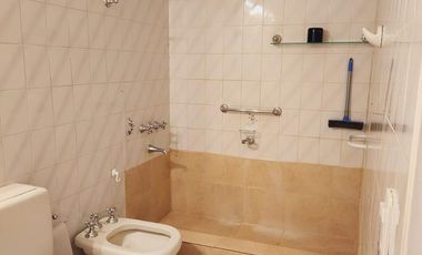 Venta depto 3 dormitorios con cochera - Bouquet Roldan 150 - area centro - Neuquen