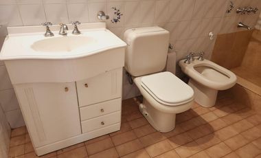 Venta depto 3 dormitorios con cochera - Bouquet Roldan 150 - area centro - Neuquen
