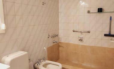 Venta depto 3 dormitorios con cochera - Bouquet Roldan 150 - area centro - Neuquen