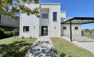Casa en venta en San Matias a la laguna - A estrenar