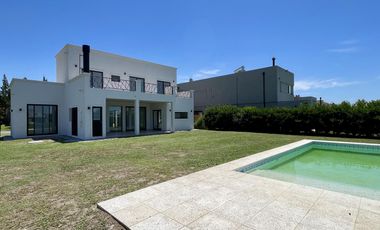 Casa en venta en San Matias a la laguna - A estrenar