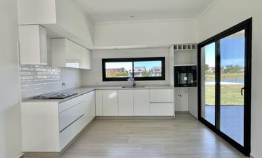 Casa en venta en San Matias a la laguna - A estrenar