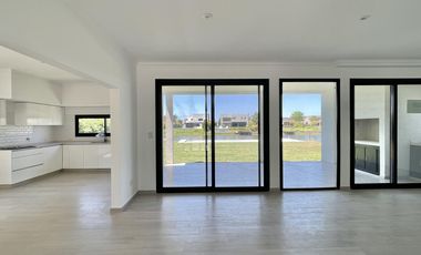 Casa en venta en San Matias a la laguna - A estrenar