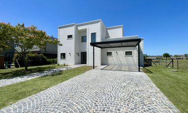 Casa en venta en San Matias a la laguna - A estrenar