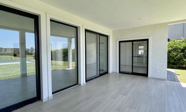 Casa en venta en San Matias a la laguna - A estrenar