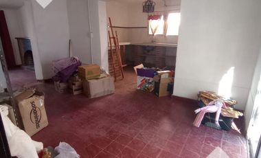 Complejo de departamentos y casa, en Plottier!!