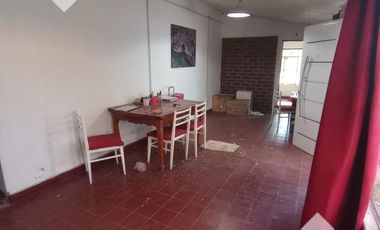 Complejo de departamentos y casa, en Plottier!!