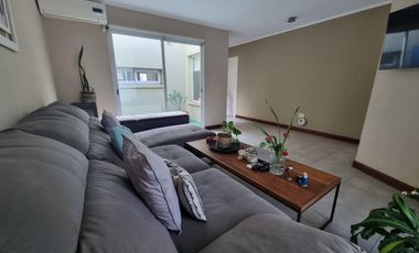 Casa en  venta en Junin centrica, dos habitaciones, amplio patio.