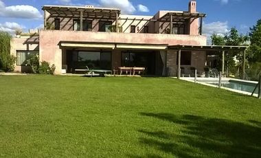 Casa en Pilará sobre el golf| Mallmann propiedades