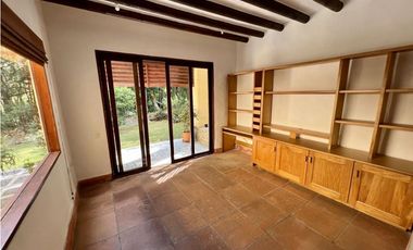 VENTA DE CASA EN LA ESTRELLA