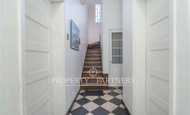 Gran casa con uso comercial