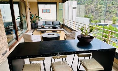 Casa en los Litres semi nueva con piscina y jardín bien formado