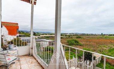 Gran Casa de 4 Niveles con Potencial Comercial en una Amplio terreno en La Serena